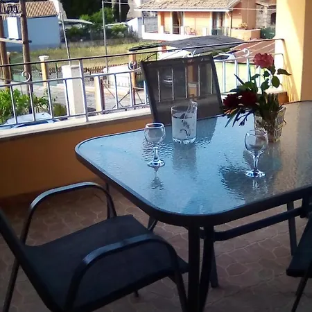 Apartamento Skampous Family