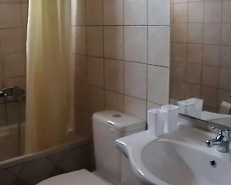 Skampous Family Apartment Liapades